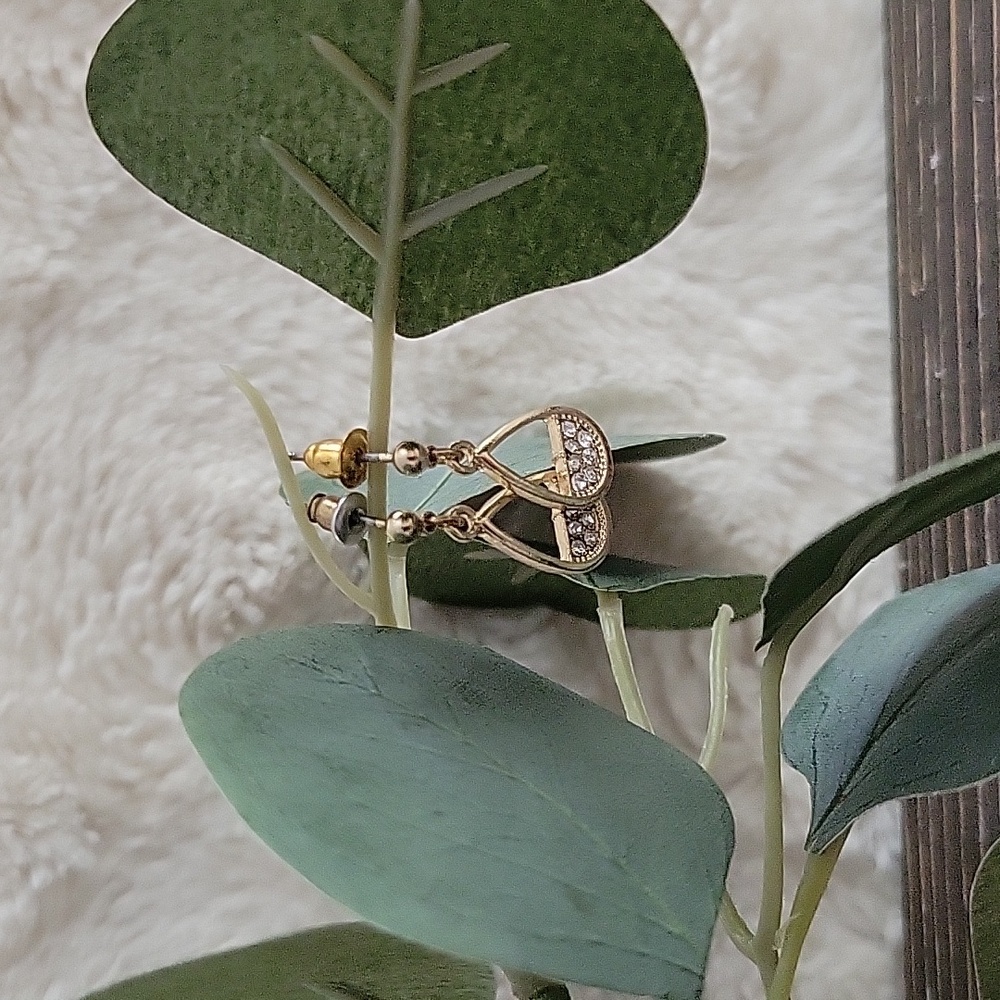 💎 2/$10 or 3/$12 Kevia Teardrop Earrings